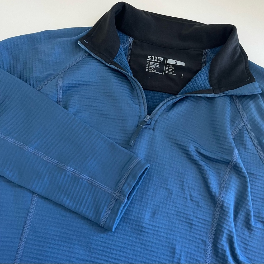 5.11 Tactical Women’s Stratos Blue 1/4 zip long sleeve Small outdoor active